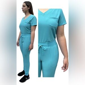 Women’s scrub set